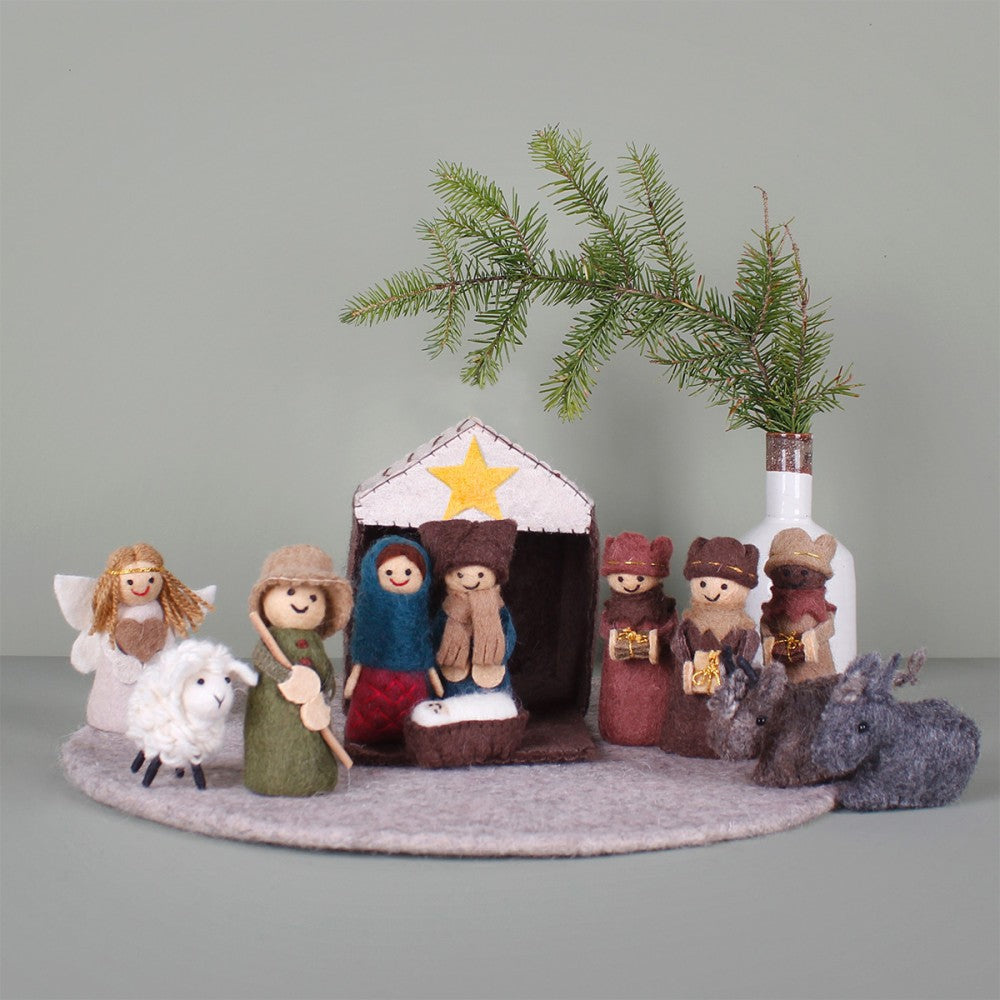 Kerststal vilt kleur